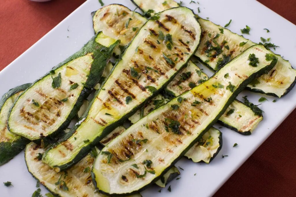 Come preparare le zucchine grigliate: il trucco per renderle saporite e perfette