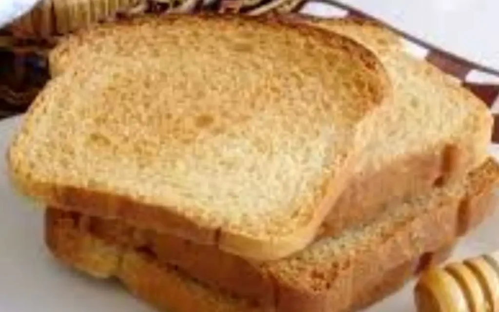 Mangiare fette biscottate ogni giorno: ecco cosa succede a colesterolo, glicemia e pressione