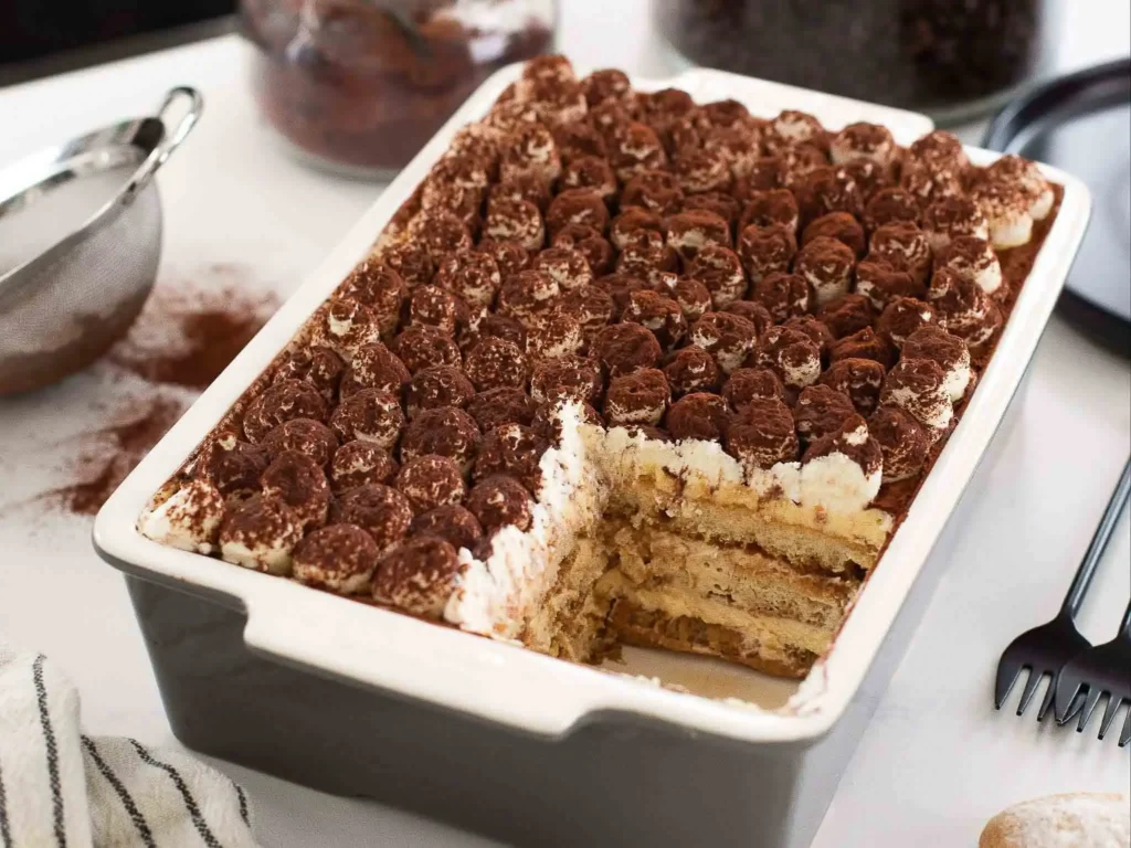 Scopri come realizzare un tiramisù cremoso e perfetto con la crema al mascarpone